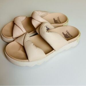 Sorel Women's Tan Slide Sandals